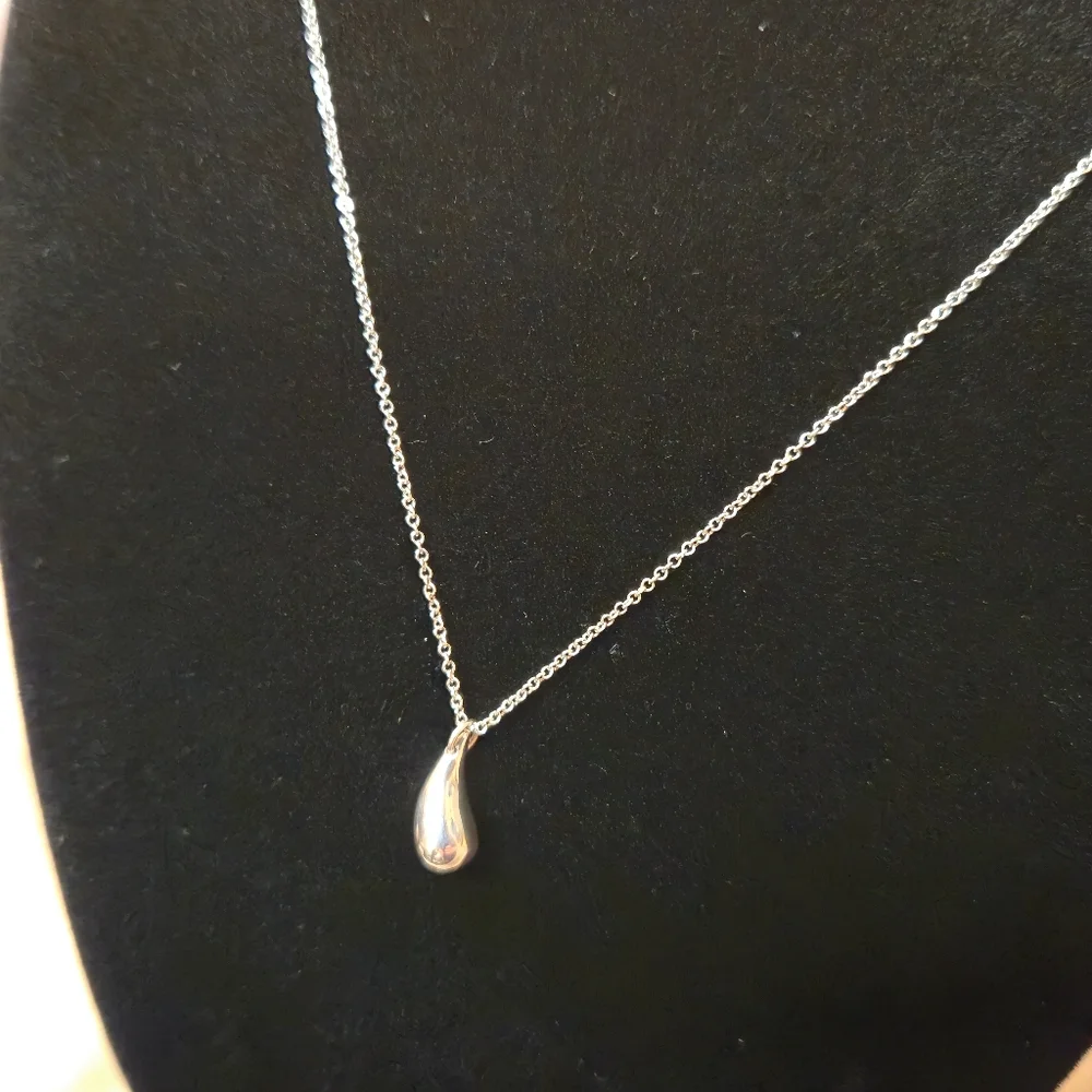 Tiffany & Co. Elsa Peretti Teardrop Necklace 925 Sterling Silver - Picture 3 of 4